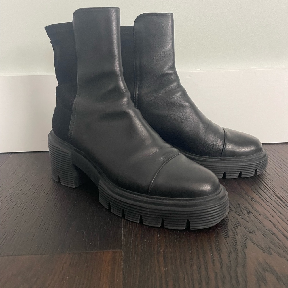 Stuart Weitzman 550 SoHo Bootie Black Heeled Boots